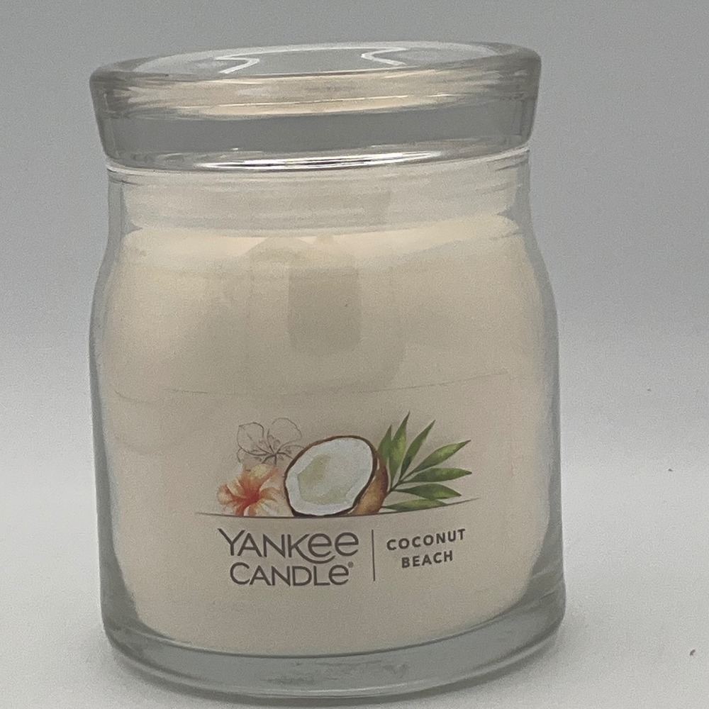 Yankee Candle Coconut Beach 13 oz 2-Wick Medium Jar Scented Candle White 1630001 - Picture 1 of 4